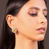 أقراط مرصعة باللون الأصفر أستر