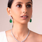 طقم قلادة أندي دوبليت باللون الأخضر الزمردي