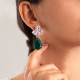 طقم قلادة أندي × سولارا باللون الأخضر الزمردي